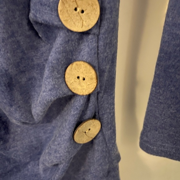 Yincro size L Blue Buttoned Blouse with Long Sleeves - Picture 3 of 5